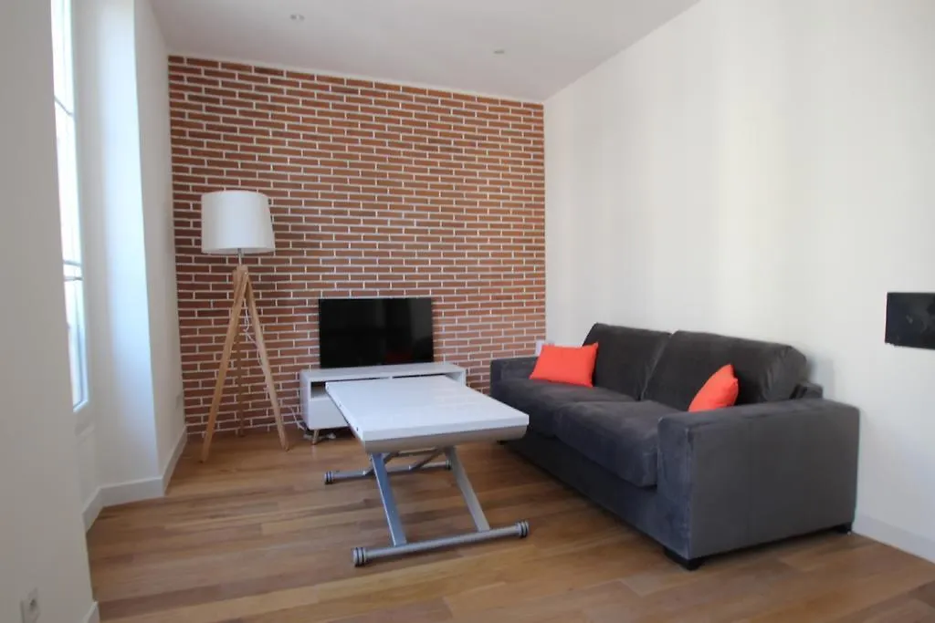 Apartment Hotel Des Postes Nice France
