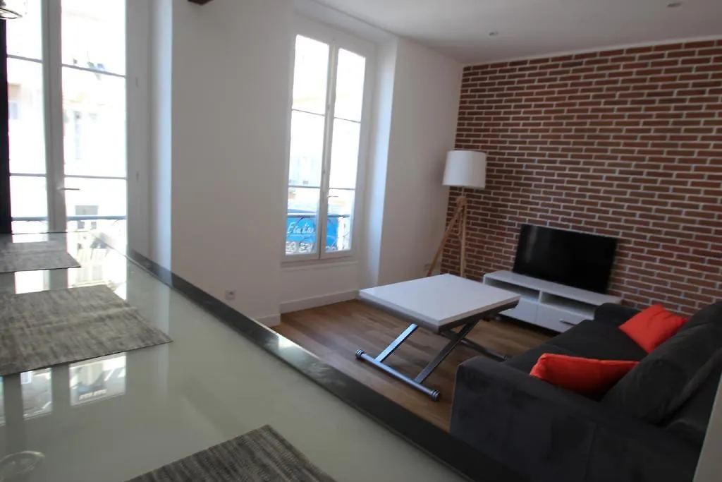 Apartment Hotel Des Postes Nice